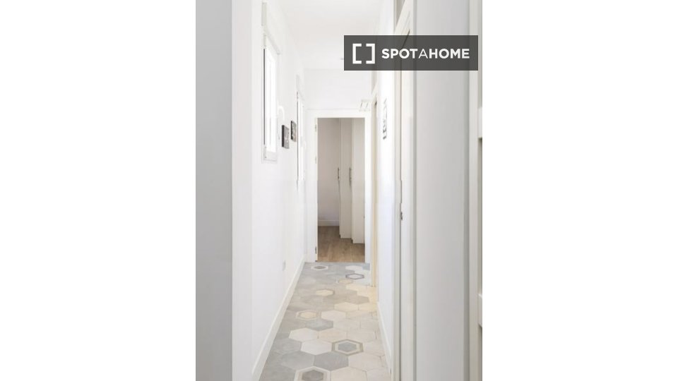 Apartment Madrid, 1 bed, 59m² — photo 10