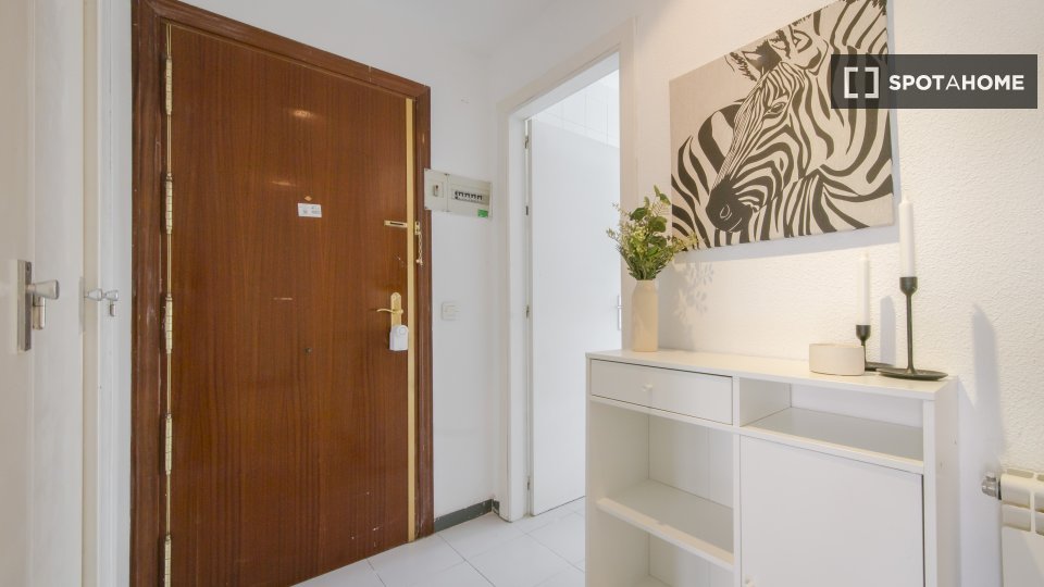 Double room Madrid, 5 beds — photo 10