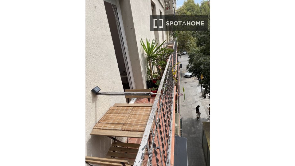 Double room Barcelona, 2 beds, 65m² — photo 10