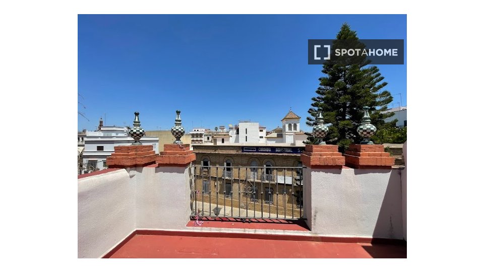 Double room Seville, 12 beds, 300m² — photo 7