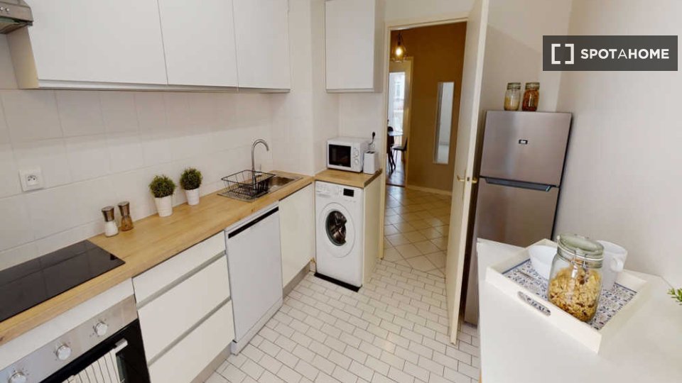 Double room Lyon, 5 beds, 90m² — photo 9