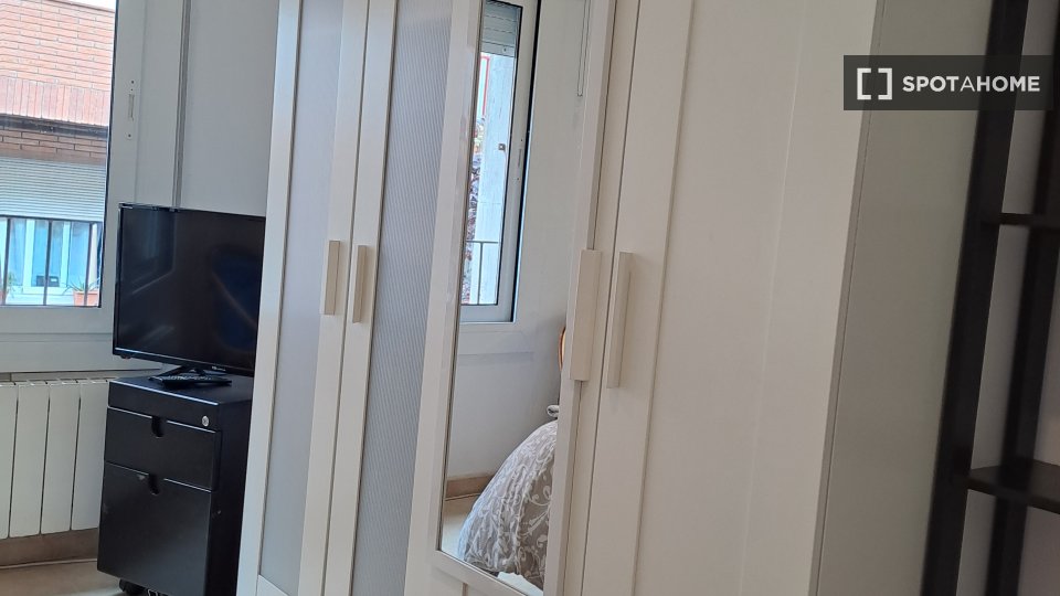 Double room Barcelona, 6 beds, 333m² — photo 34