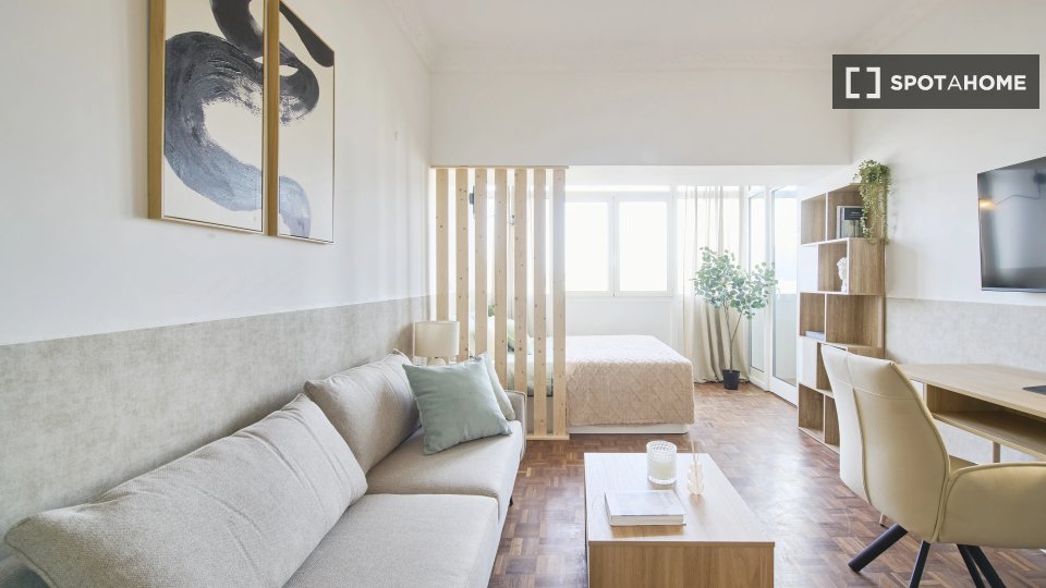 Double room Lisbon, 9 beds — photo 1