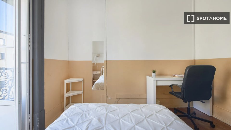 Double room Lisbon, 6 beds — photo 4