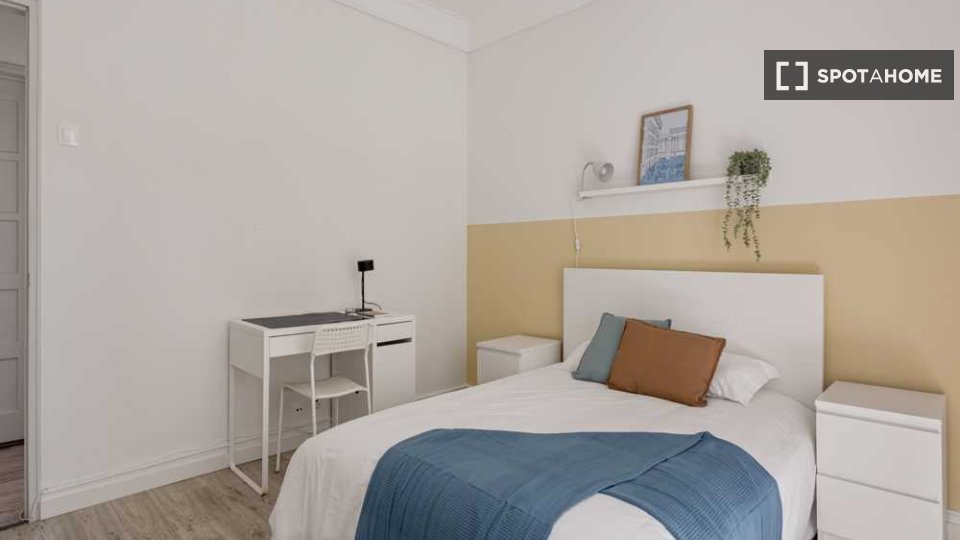 Double room Lisbon, 7 beds — photo 14