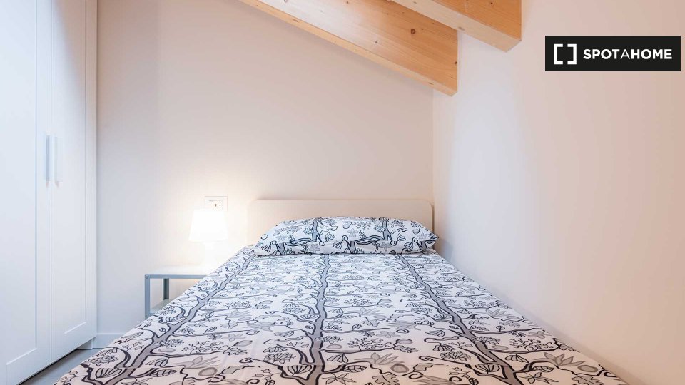 Double room Milan, 5 beds, 70m² — photo 4