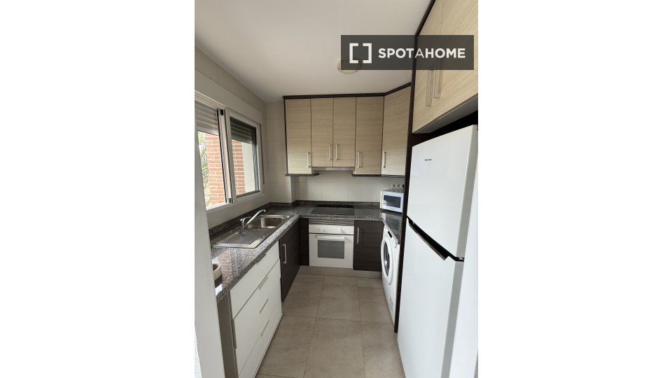 Apartment Alicante, 2 beds, 50m² — photo 2