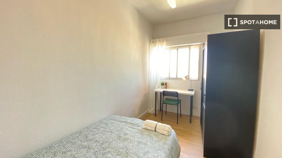 Double room Madrid, 4 beds — photo 8