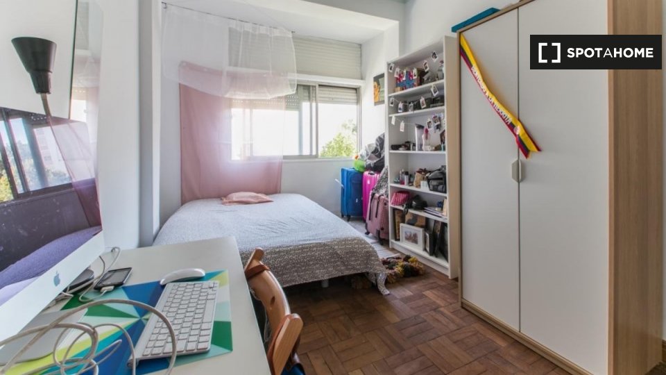 Double room Lisbon, 6 beds — photo 3