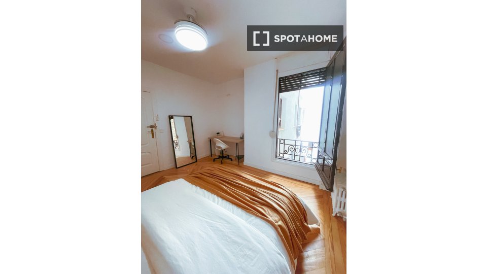 Double room Madrid, 6 beds — photo 18
