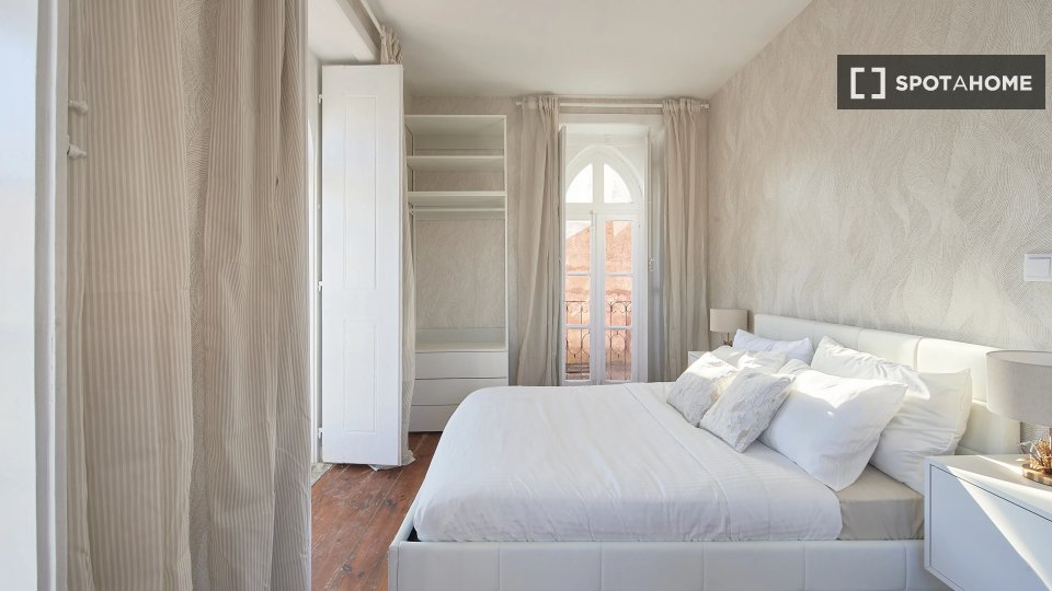 Double room Lisbon, 13 beds — photo 11