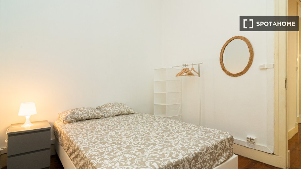Double room Lisbon, 11 beds — photo 16
