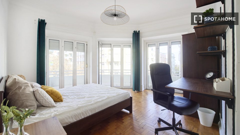 Double room Lisbon, 9 beds — photo 1