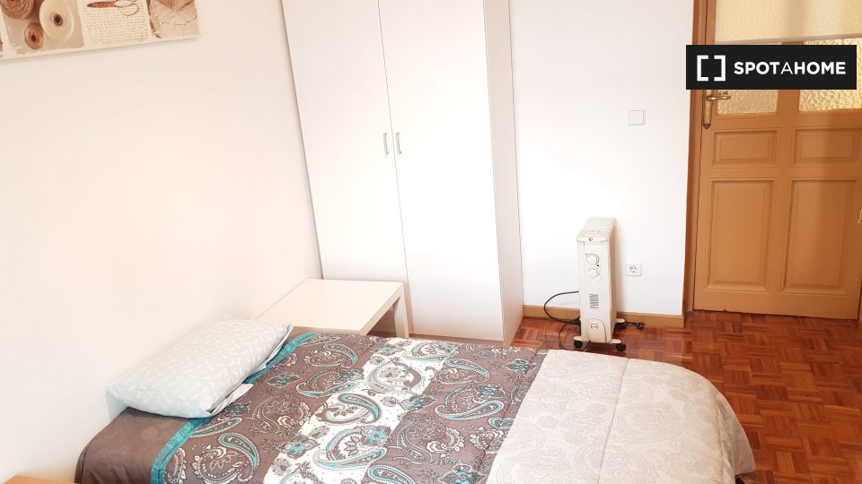 Double room Madrid, 5 beds, 100m² — photo 54