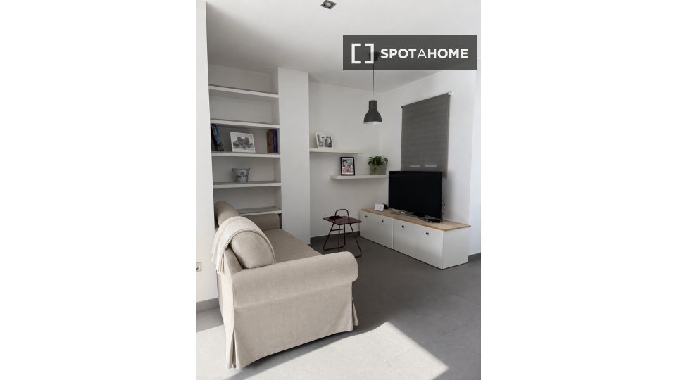 Apartment Valencia, 1 bed, 56m² — photo 11