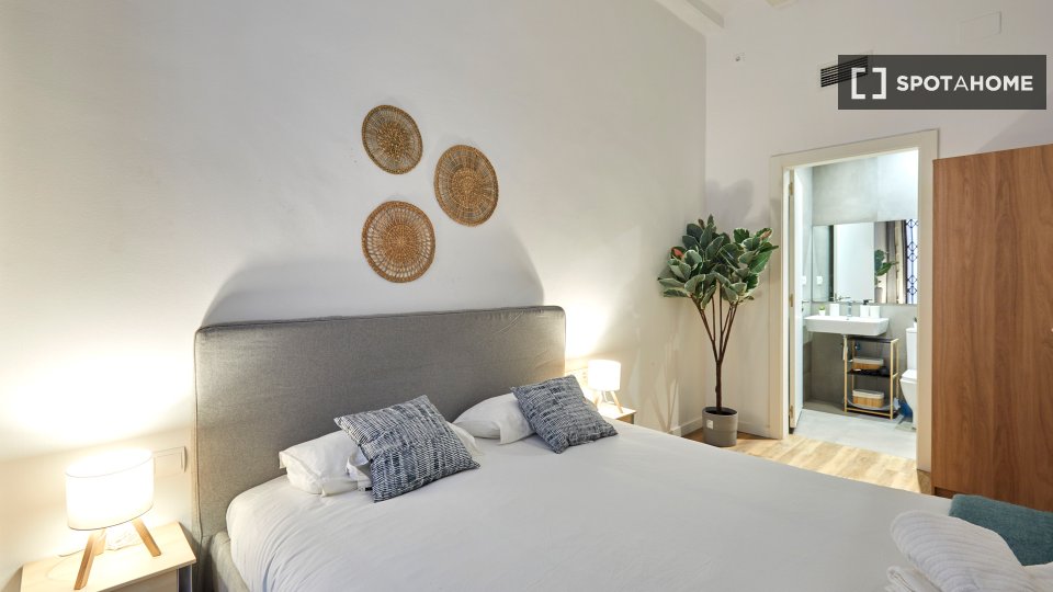 Apartment Barcelona, 2 beds, 80m² — photo 36