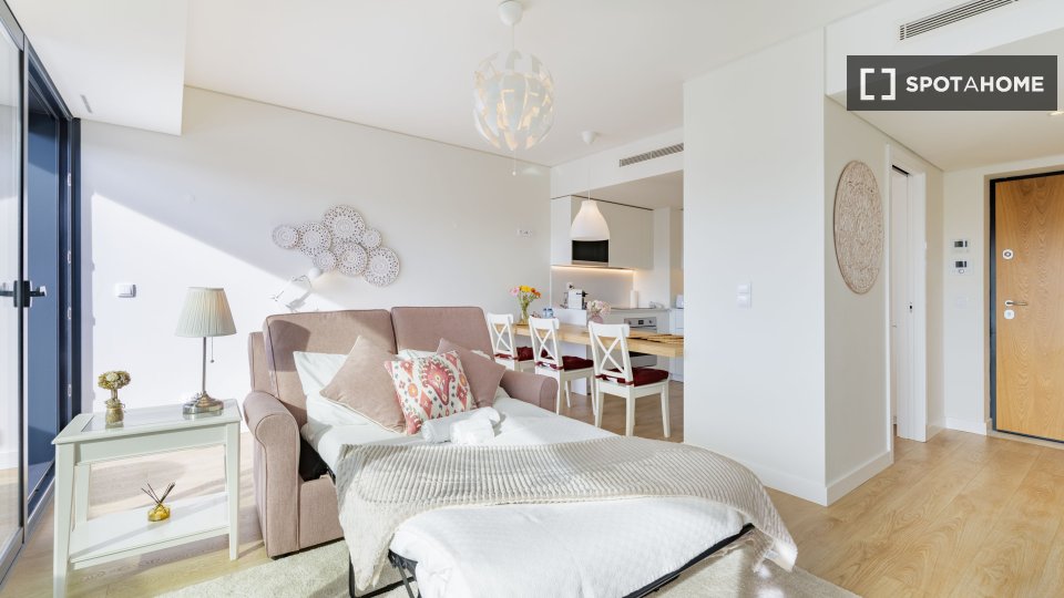Apartment Lisbon, 1 bed, 60m² — photo 18