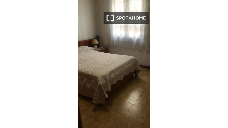 Apartment Barcelona, 1 bed, 60m² — photo 1