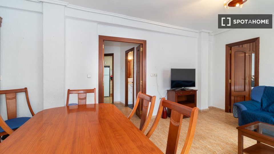 Apartment Valencia, 2 beds, 75m² — photo 19