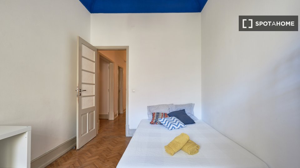 Double room Lisbon, 11 beds — photo 20