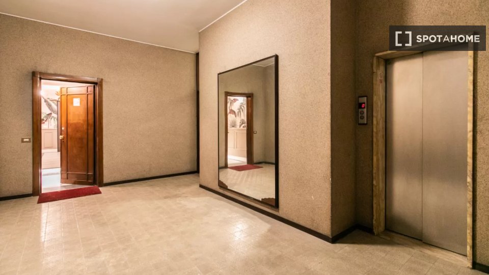 Apartment Milan, 1 bed, 33m² — photo 1