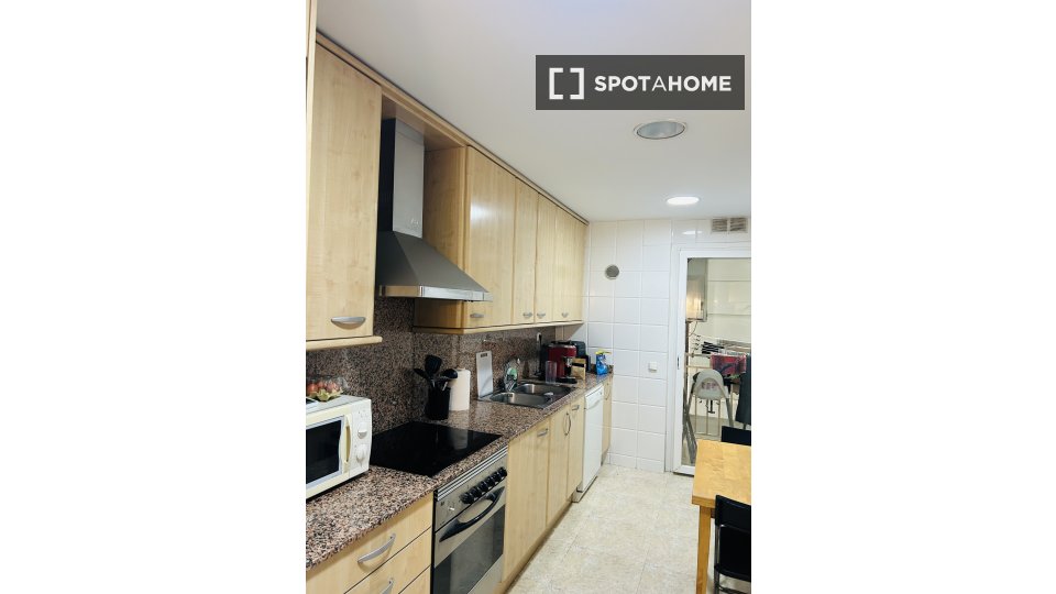 Double room Barcelona, 1 bed, 100m² — photo 5