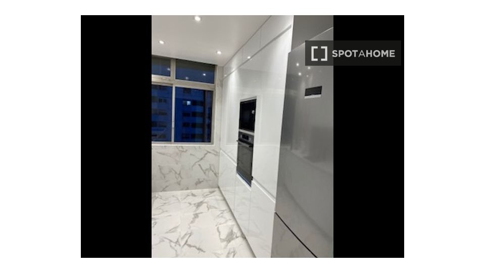 Apartment Lisbon, 2 beds — photo 4