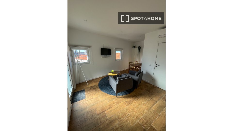 Apartment Porto, 1 bed, 30m² — photo 1