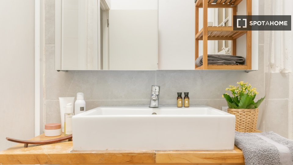 Double room Barcelona, 7 beds — photo 15