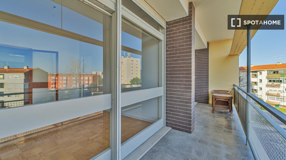 Double room Lisbon, 6 beds — photo 19