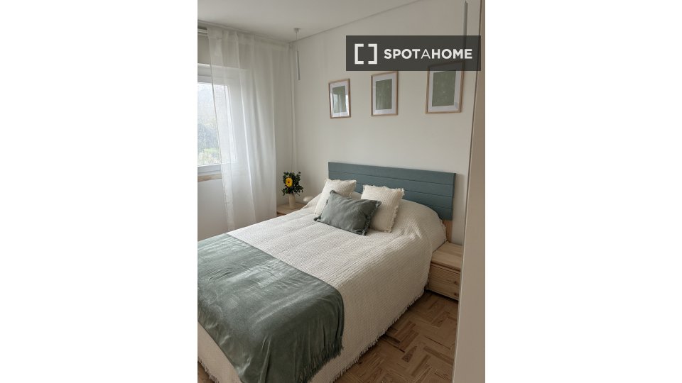 Double room Lisbon, 2 beds, 90m² — photo 5