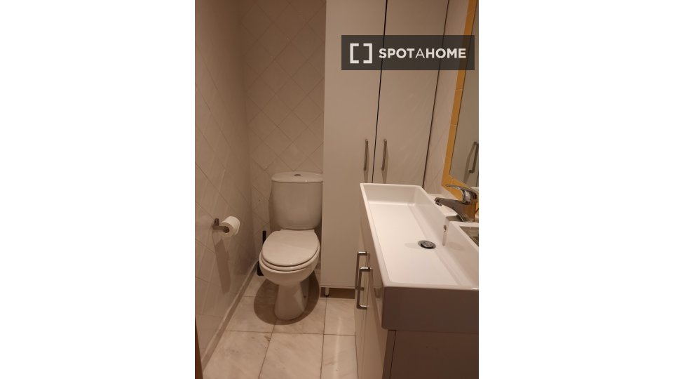 Apartment Lisbon, 1 bed — photo 1