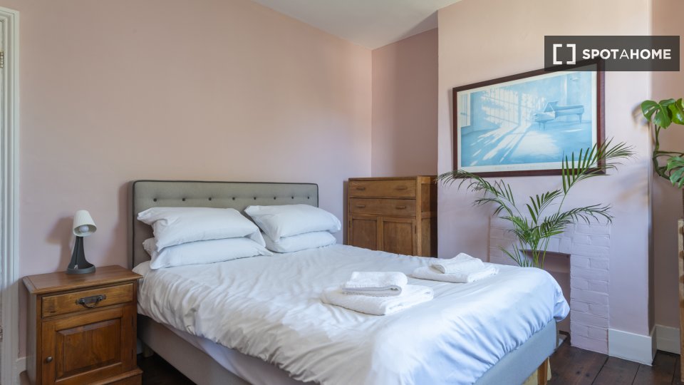 Apartment London, 4 beds — photo 2
