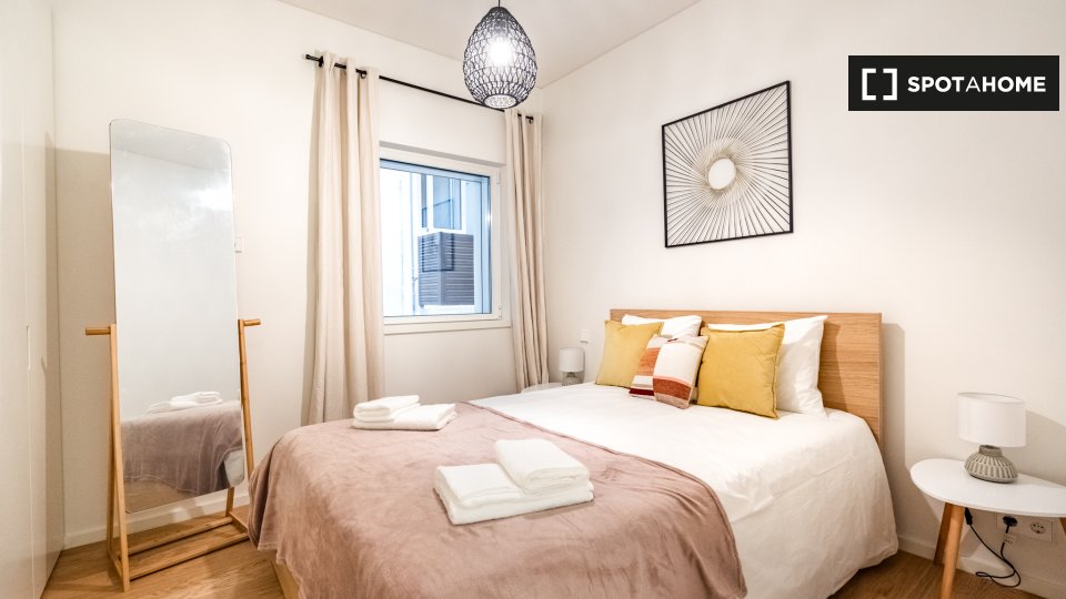 Apartment Lisbon, 1 bed — photo 1