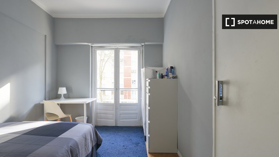 Double room Lisbon, 6 beds — photo 7