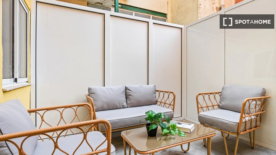 Double room Lisbon, 4 beds — photo 16