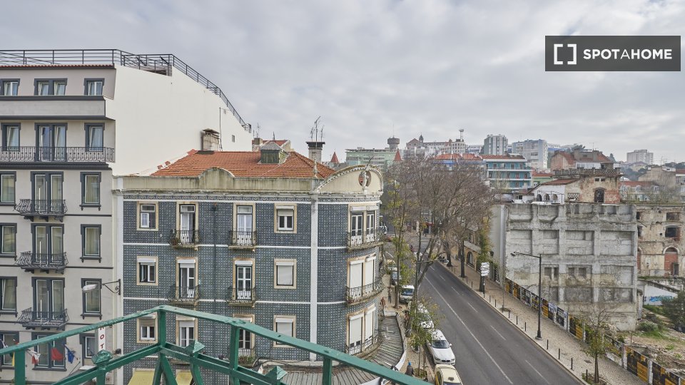 Double room Lisbon, 7 beds, 110m² — photo 22