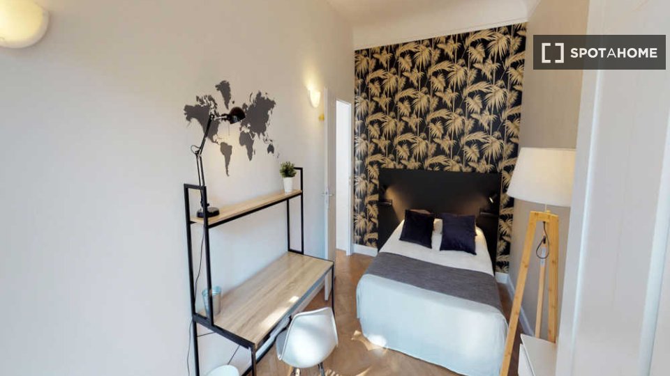 Double room Lille, 5 beds, 140m² — photo 11