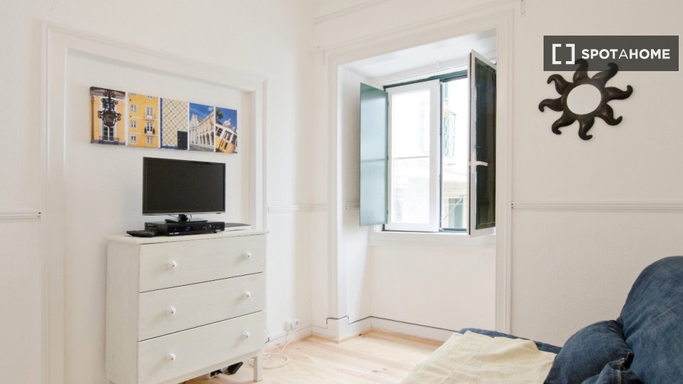 Apartment mono Lisbon, 55m² — photo 7
