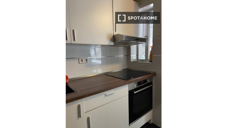 Double room Madrid, 4 beds — photo 11