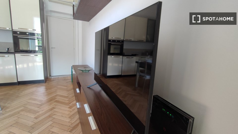 Apartment Milan, 2 beds, 78m² — photo 9