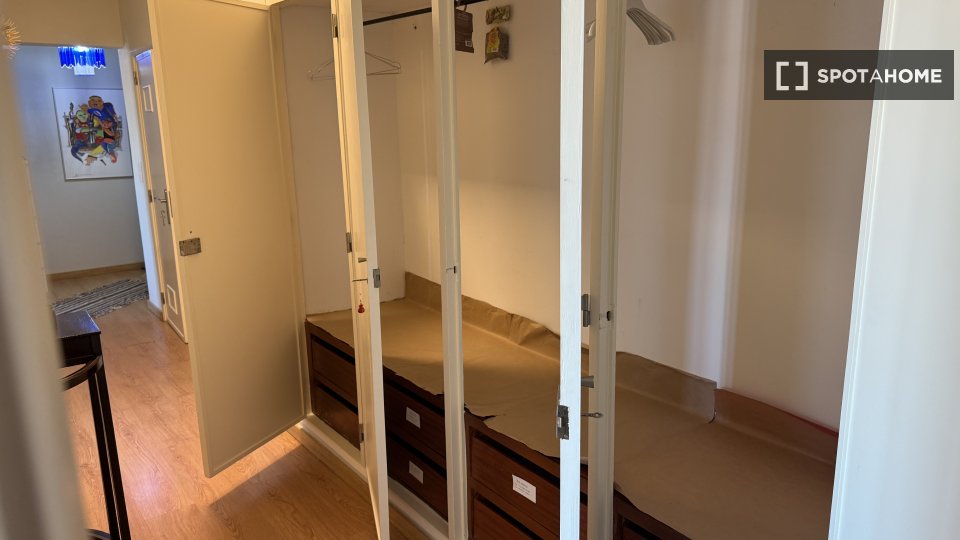 Double room Lisbon, 4 beds — photo 4