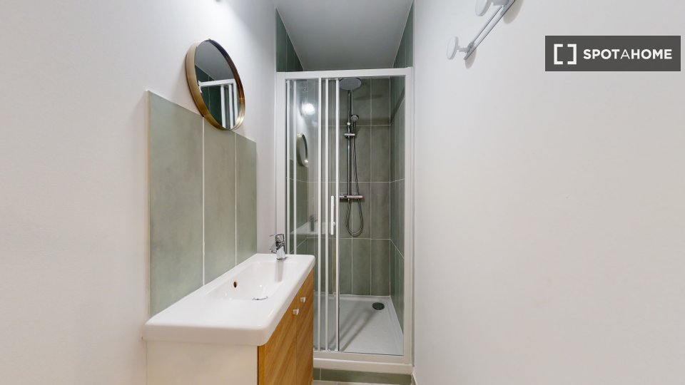 Double room Marseille, 15 beds — photo 9