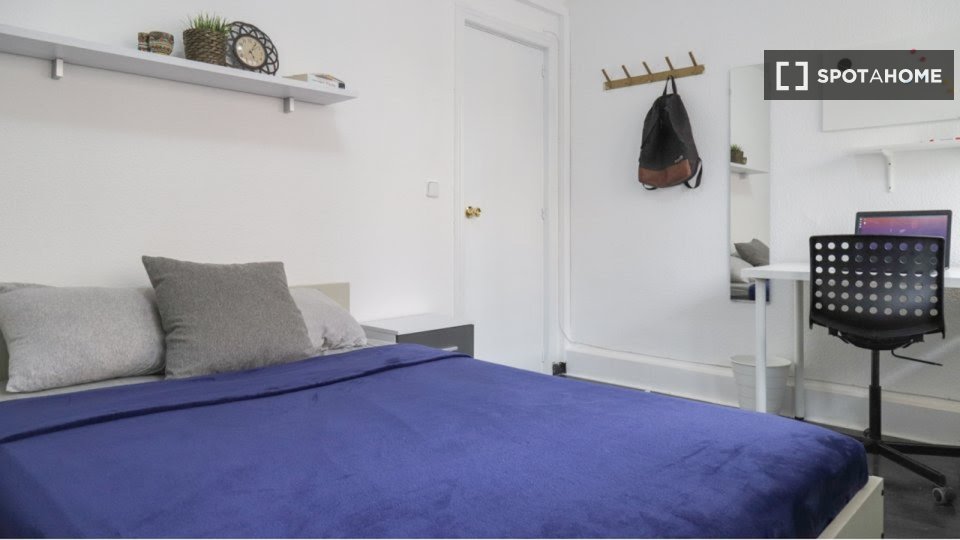 Double room Madrid, 7 beds, 115m² — photo 3