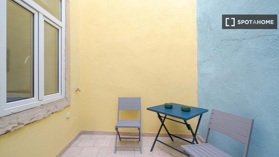 Apartment Lisbon, 1 bed, 70m² — photo 2