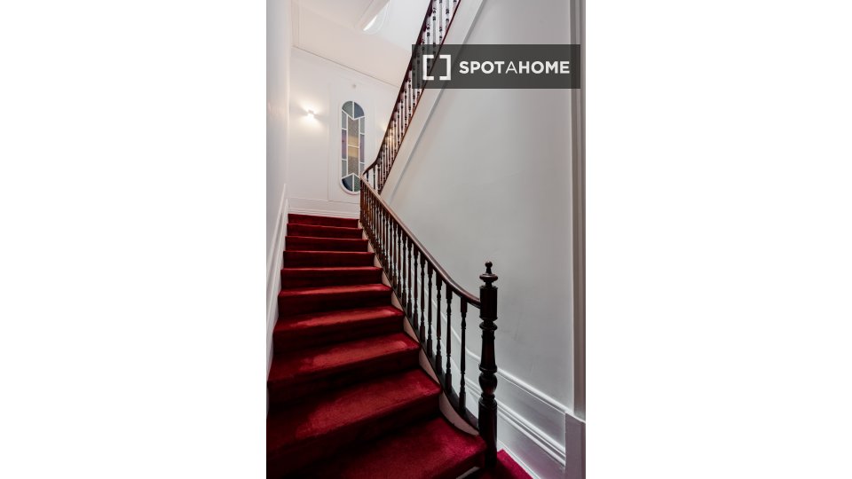 Apartment Porto, 4 beds, 105m² — photo 1