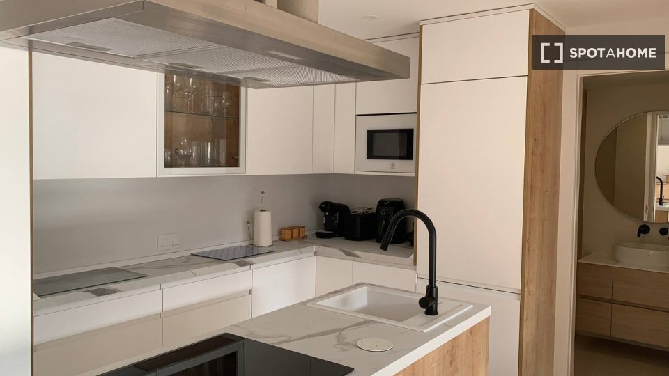 Apartment Madrid, 2 beds — photo 17