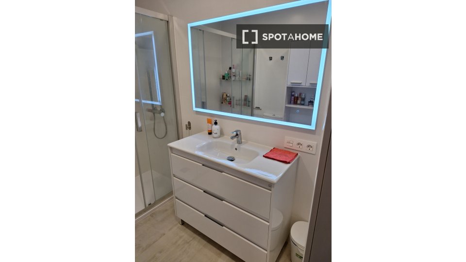Double room Salamanca, 5 beds — photo 24