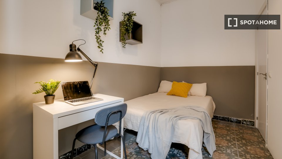 Double room Barcelona, 6 beds, 100m² — photo 8