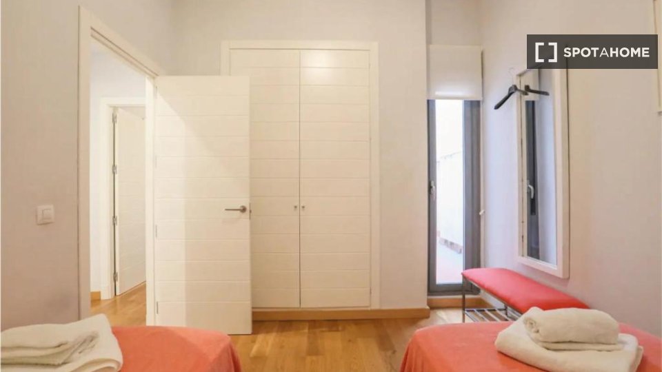 Apartamento Sevilla, 2 habitaciones, 115m² — foto 2